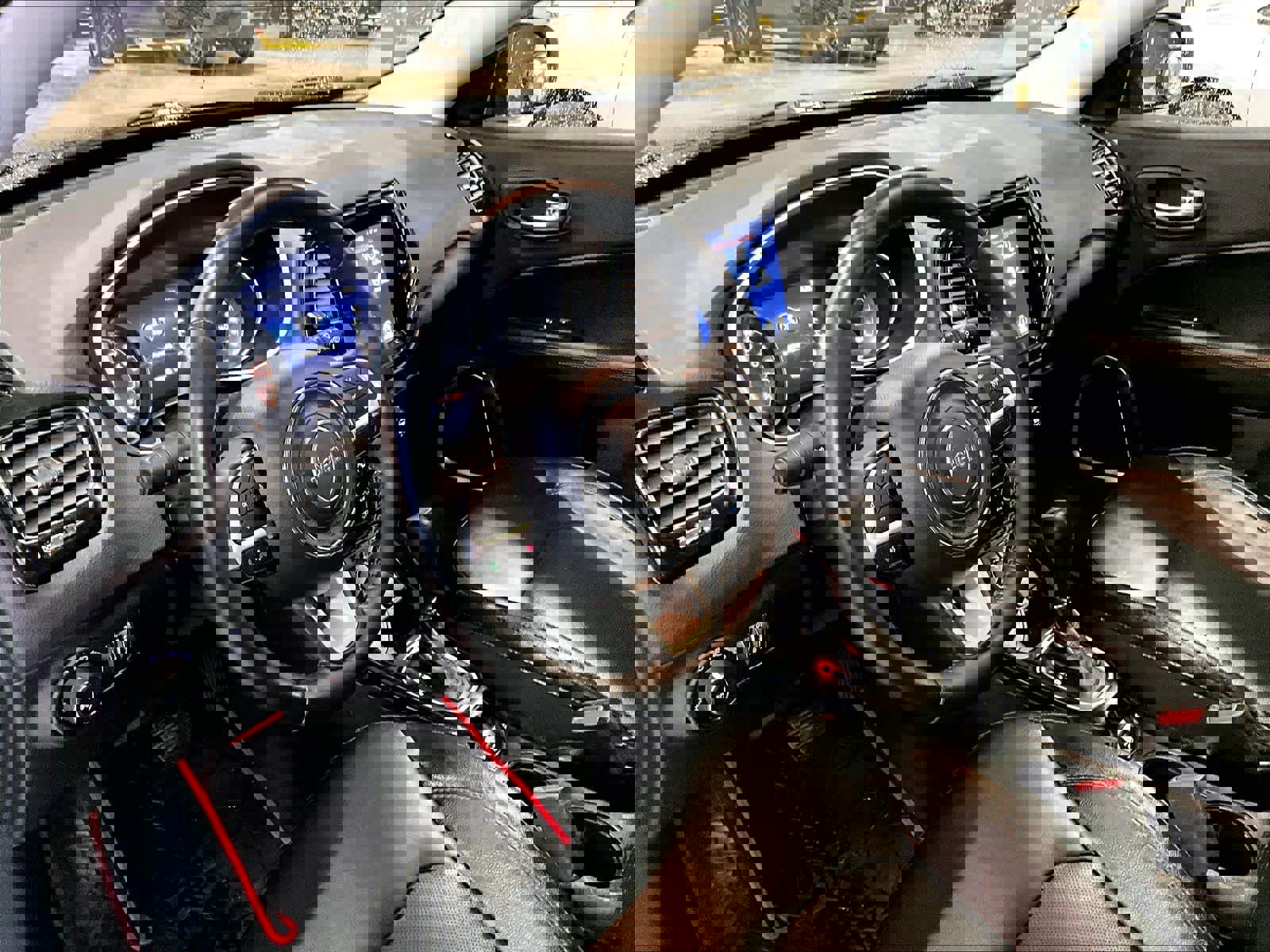 Used 2018 Jeep Compass Limited image 8