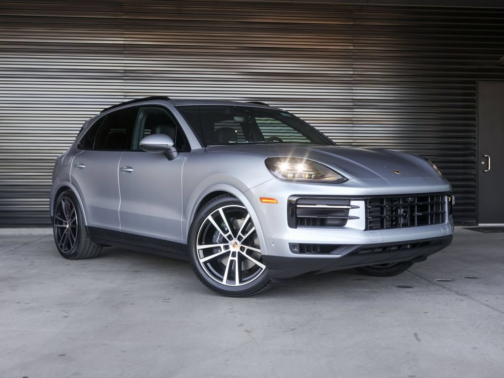Certified 2026 Porsche Cayenne AWD/4WD image 9