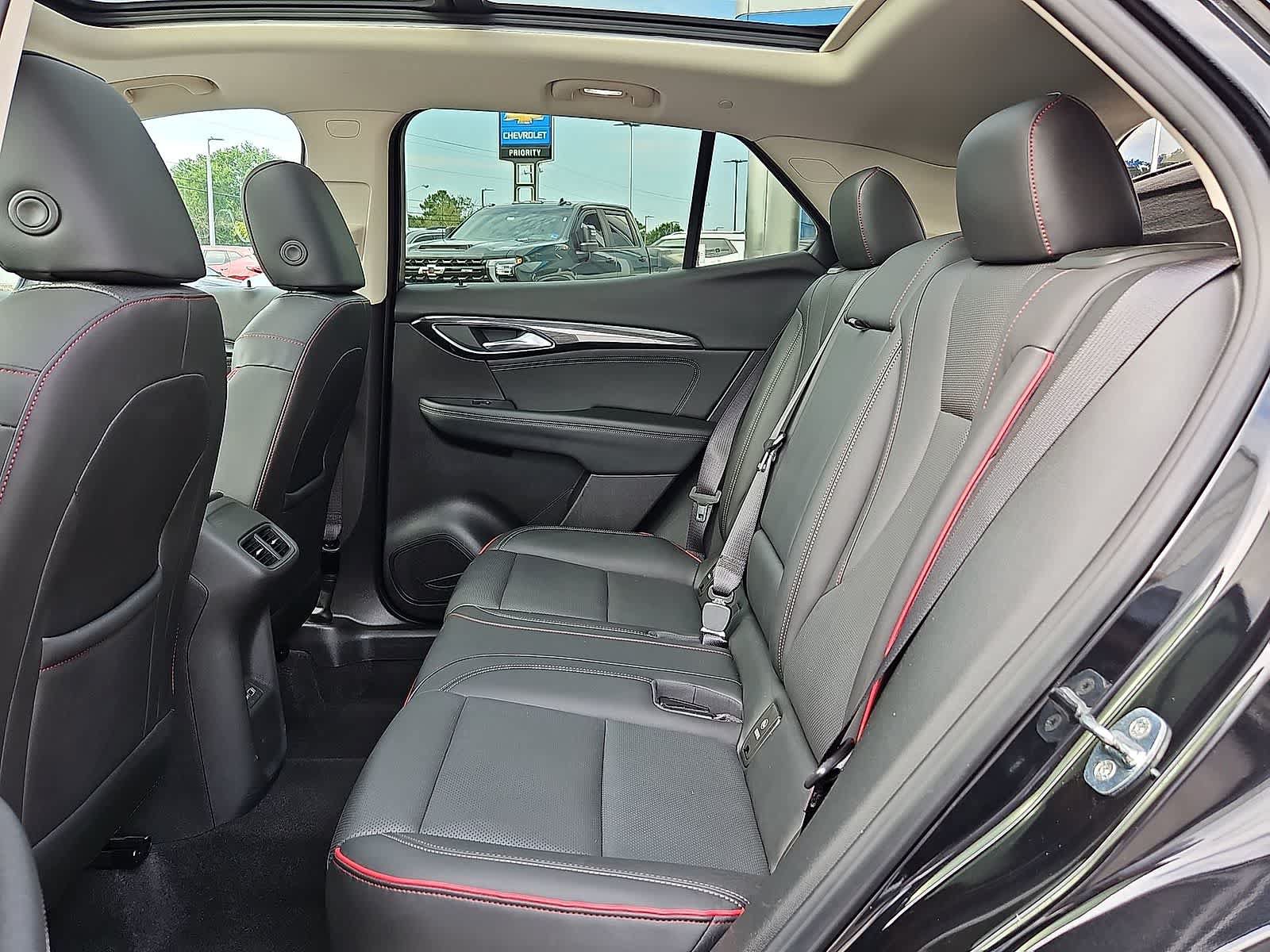Used 2022 Buick Envision Essence w/ Technology Package II FWD image 32