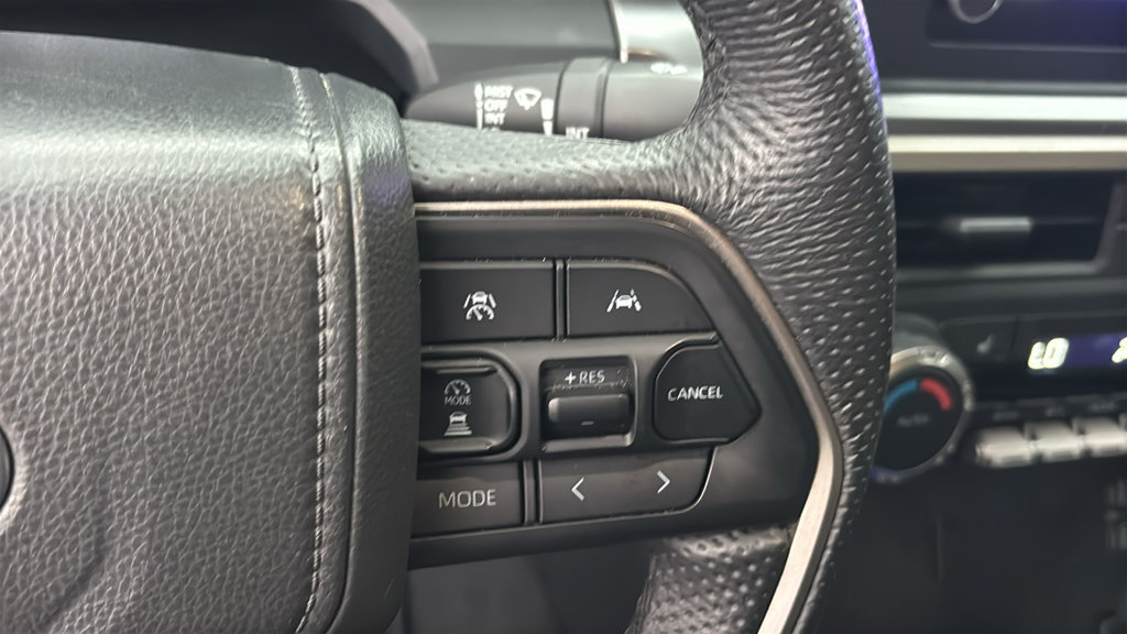 Used 2025 Toyota Tacoma TRD Sport AWD/4WD image 18