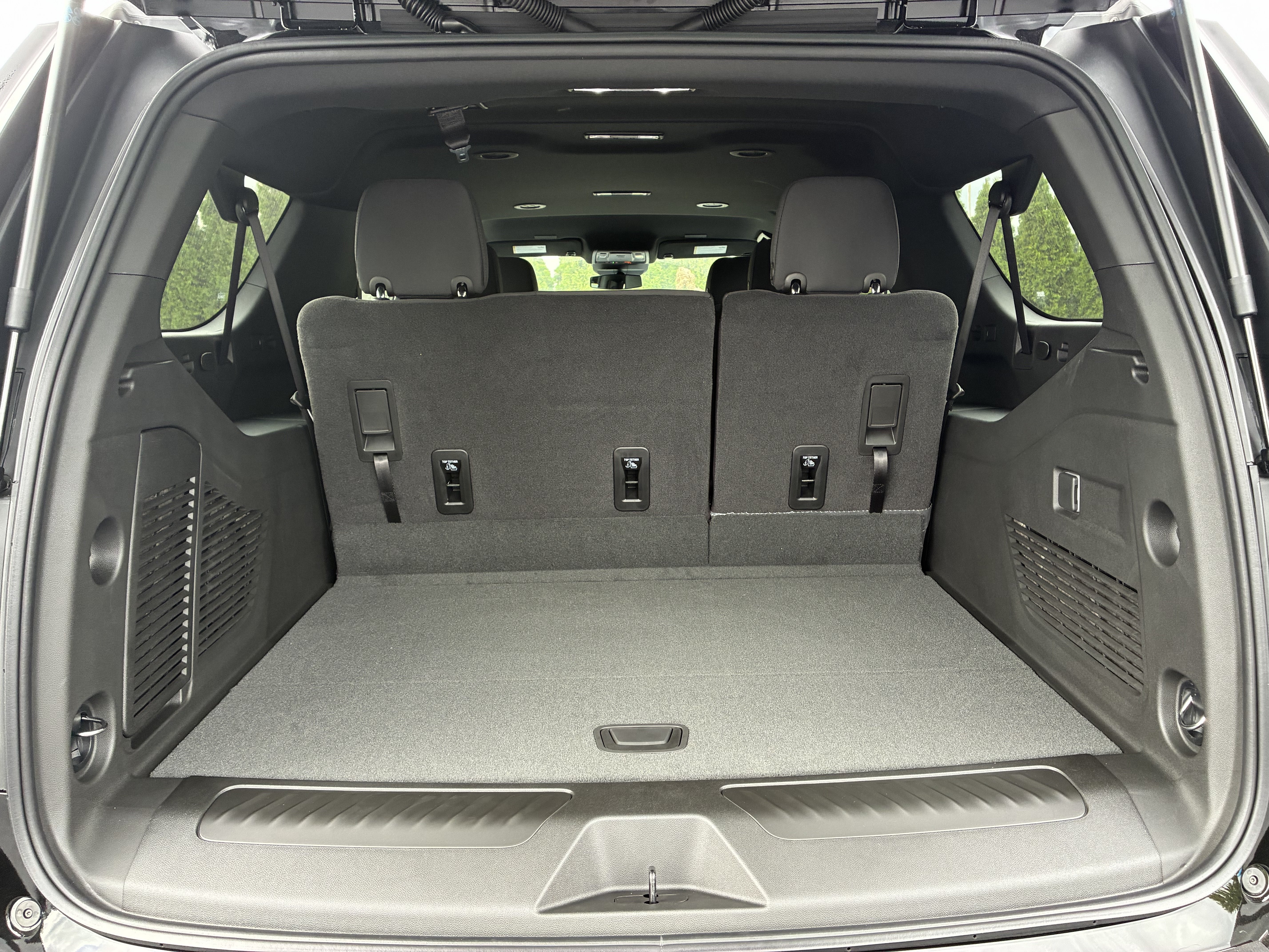 New 2027 Chevrolet Suburban LS w/ Max Trailering Package RWD image 10