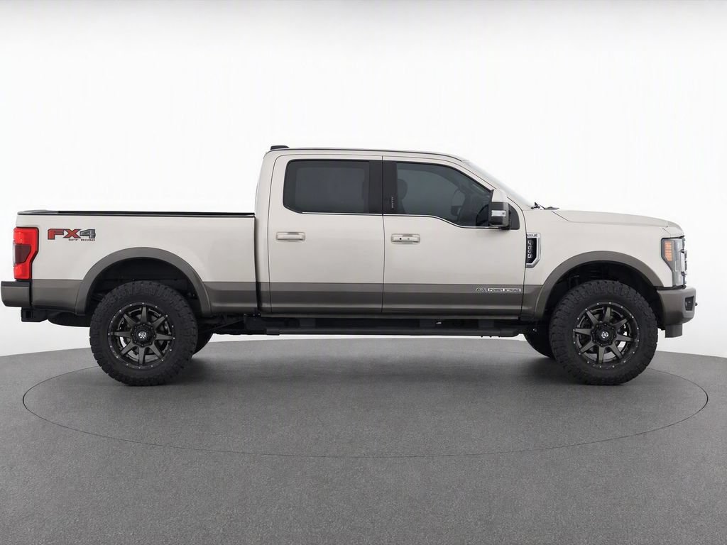 Used 2017 Ford F250 King Ranch w/ FX4 Off-Road Package AWD/4WD image 3