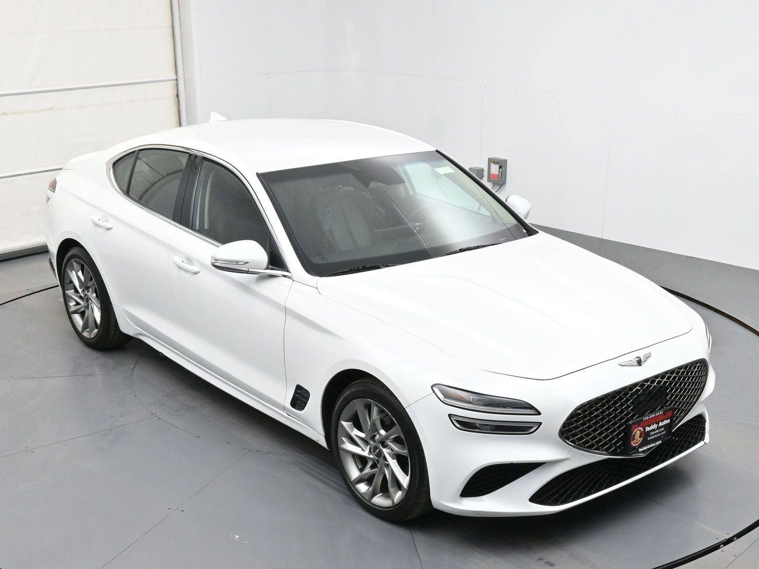 Used 2022 Genesis G70 2.0T image 33