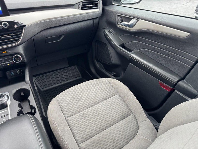 Used 2021 Ford Escape SE w/ Convenience Package image 15