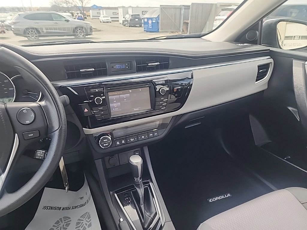 Used 2015 Toyota Corolla LE image 26