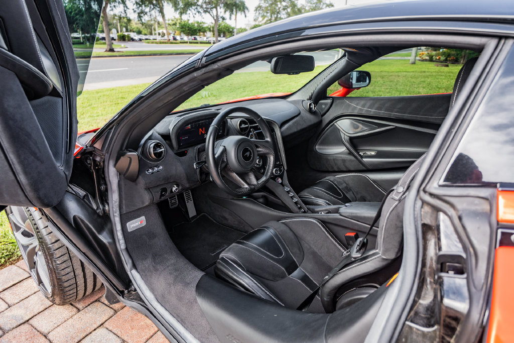 Used 2021 McLaren 720S Performance RWD image 21