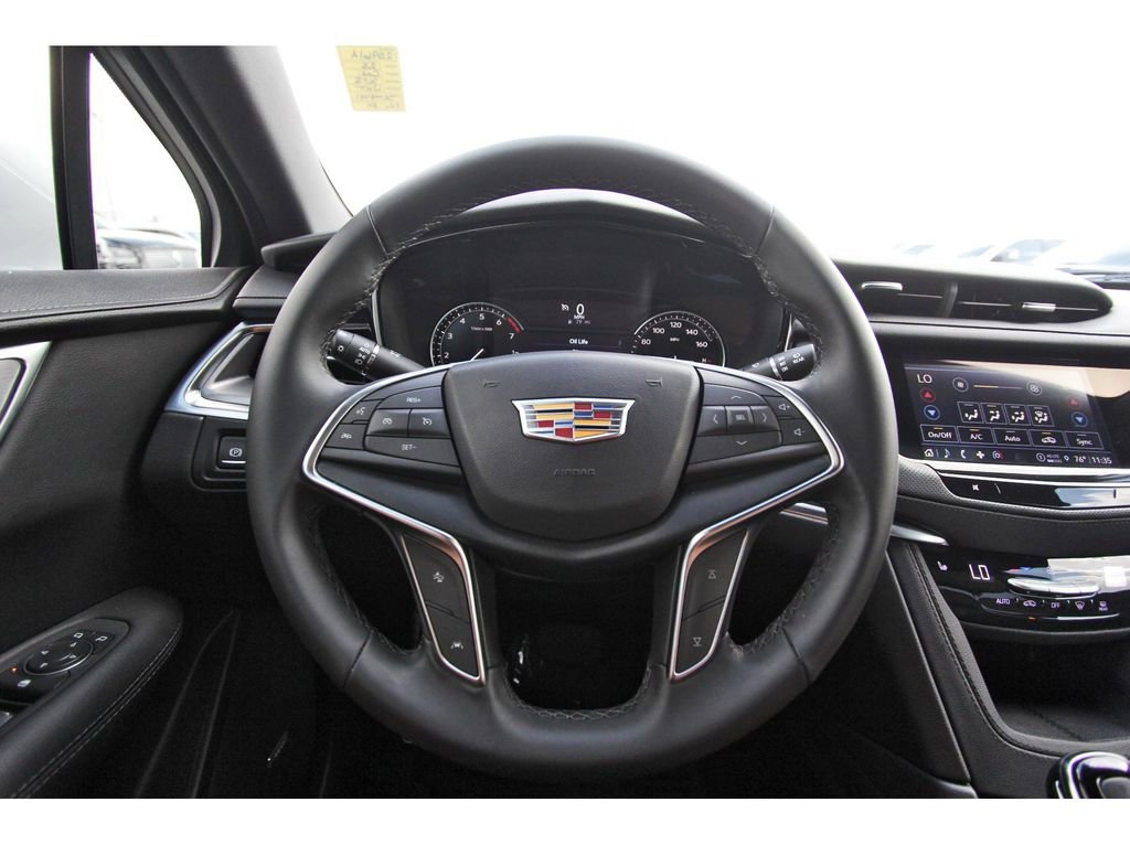Certified 2025 Cadillac XT5 Luxury image 14