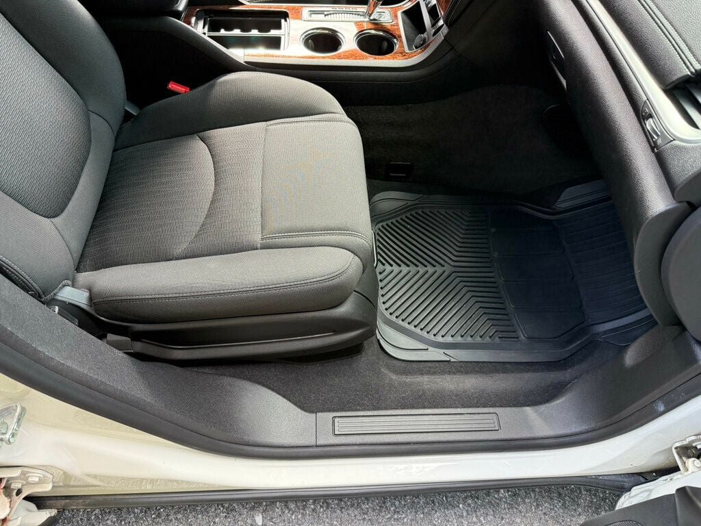 Used 2013 Chevrolet Traverse LT AWD/4WD image 48