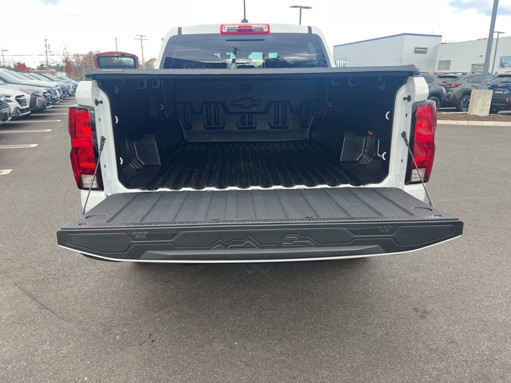 Used 2025 Chevrolet Colorado W/T image 38