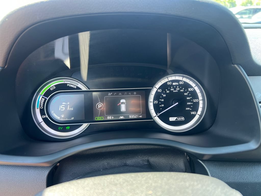 Used 2017 Kia Niro Touring w/ Advanced Technology Package FWD image 17