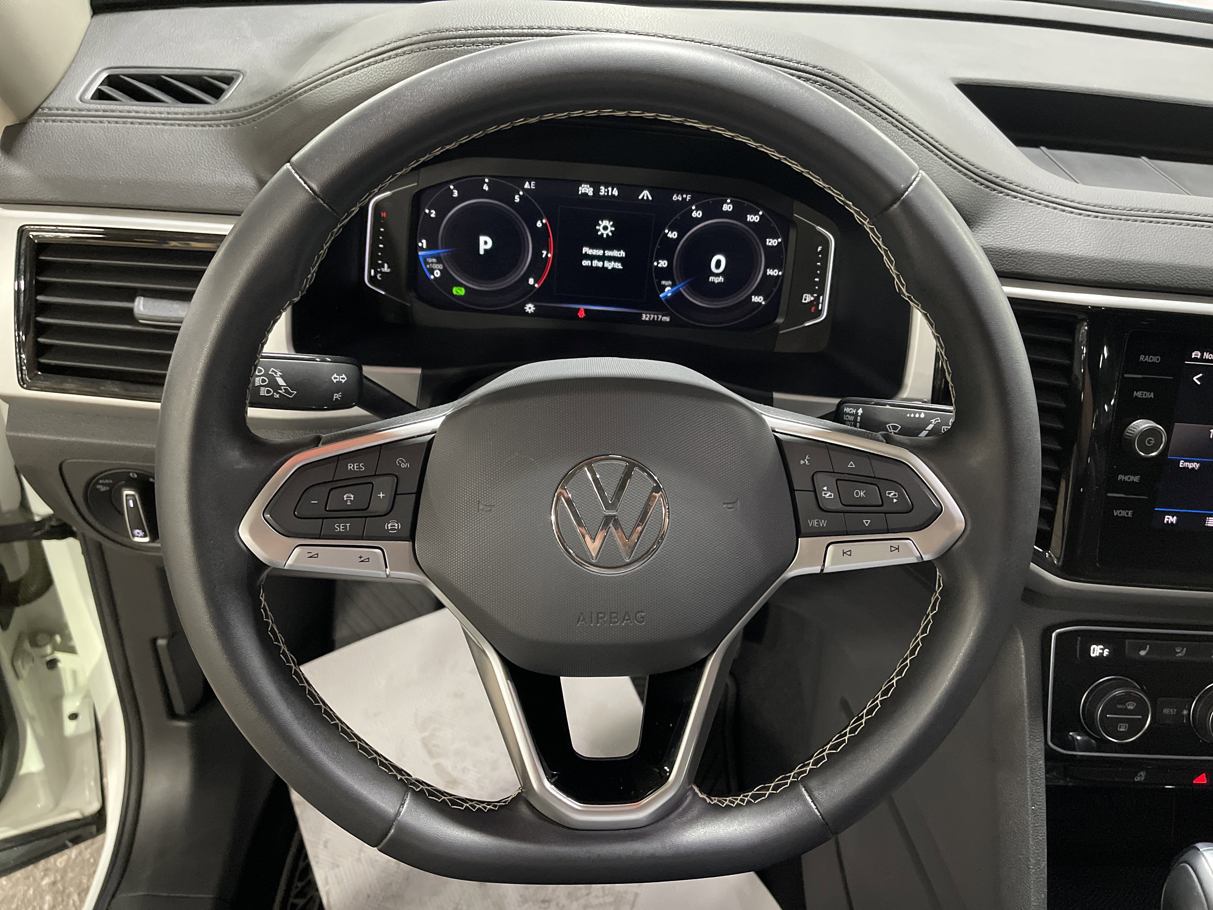 Used 2023 Volkswagen Atlas SE image 19