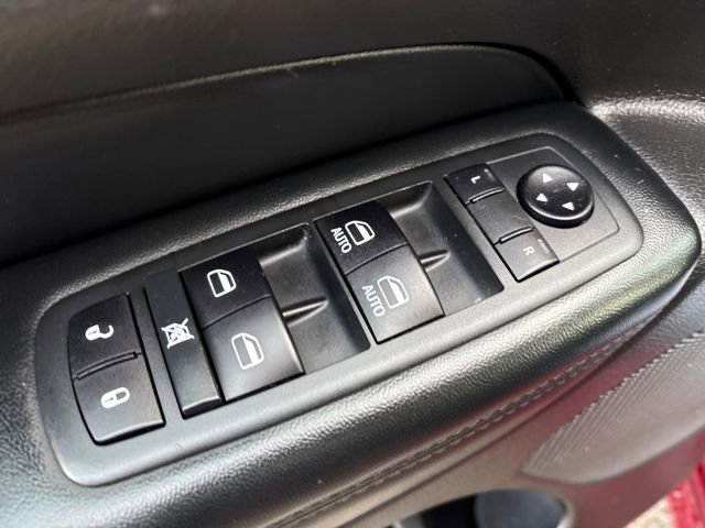 Used 2020 Jeep Grand Cherokee Altitude AWD/4WD image 13