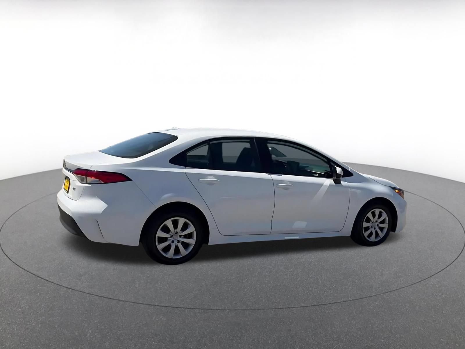 Used 2025 Toyota Corolla LE FWD image 23