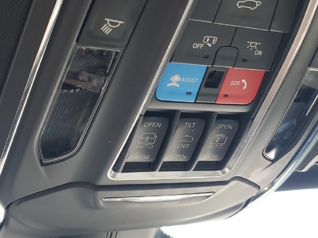 Used 2022 Jeep Wagoneer Series III AWD/4WD image 31