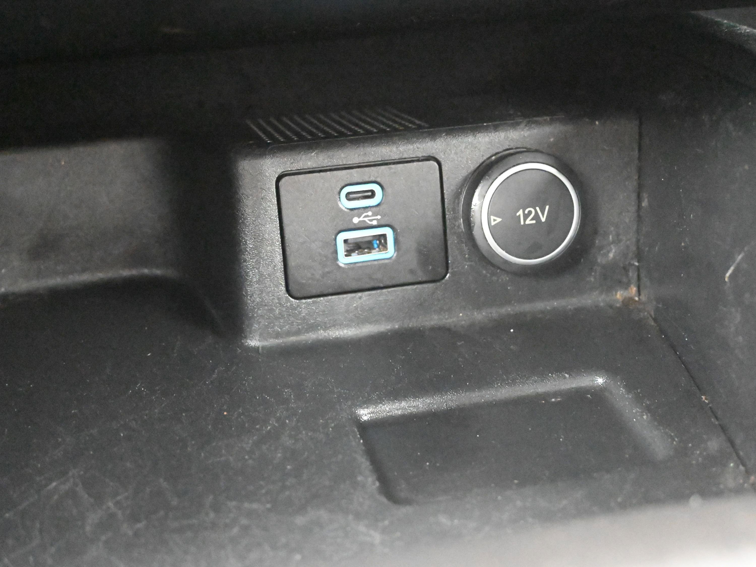 Used 2020 Ford Escape S image 18