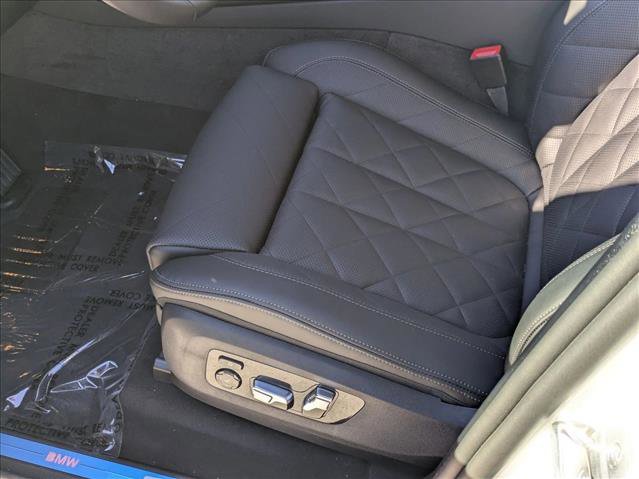 New 2026 BMW X5 xDrive50e w/ Climate Comfort Package image 4