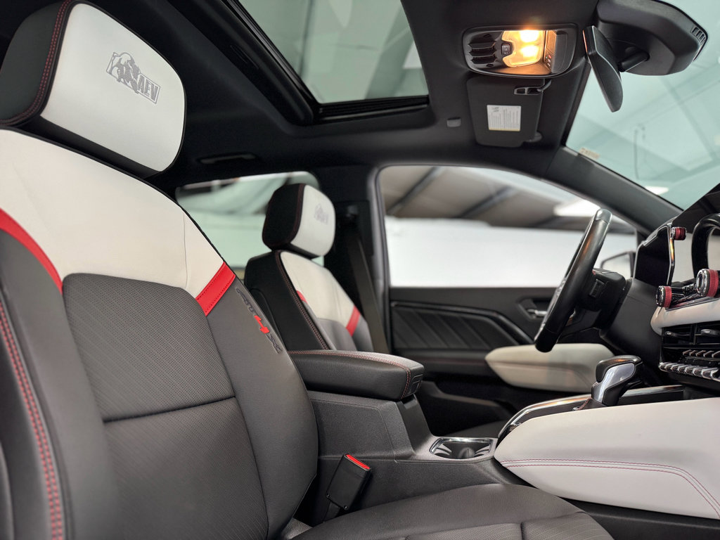 Used 2024 GMC Canyon AT4X w/ AT4X AEV Edition AWD/4WD image 33