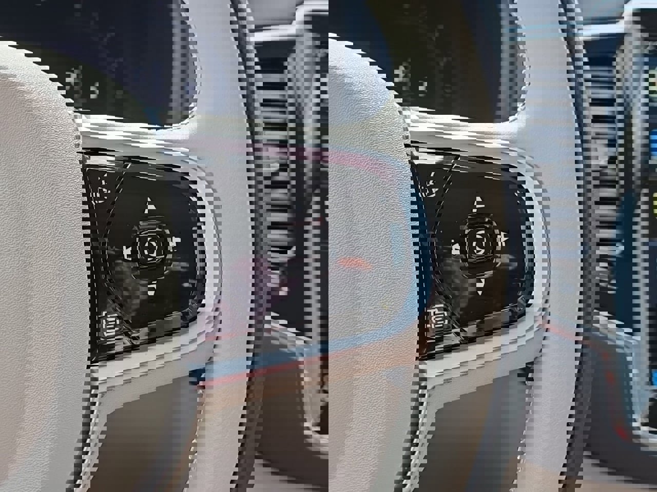 Used 2025 Volvo XC90 B6 Ultra w/ Protection Package Premier image 24