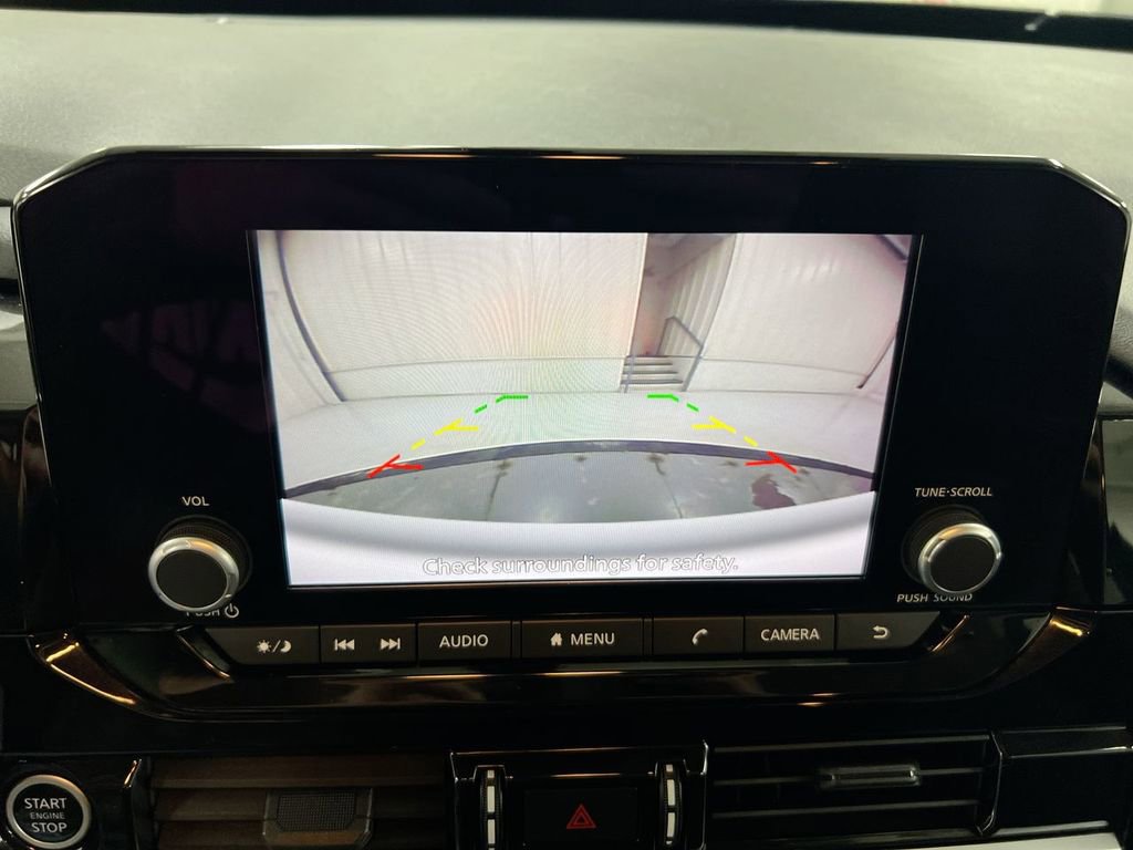 Used 2023 Nissan Pathfinder SV FWD image 10