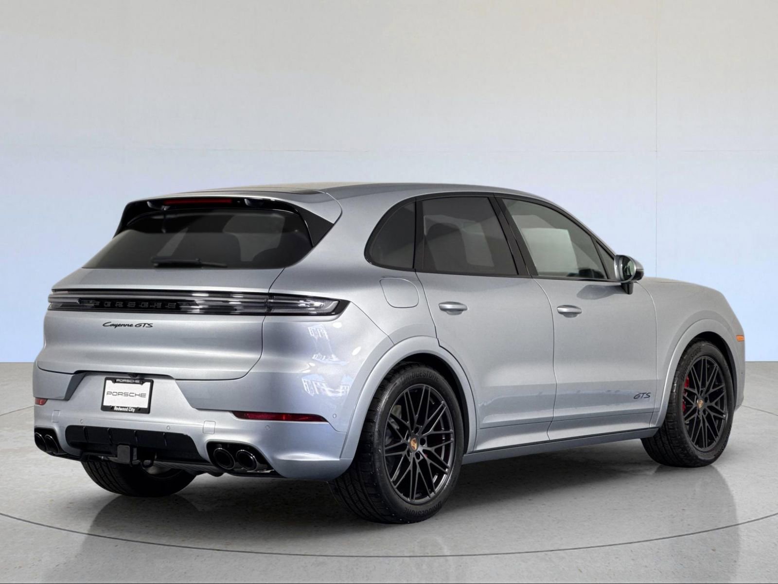 New 2026 Porsche Cayenne GTS image 8