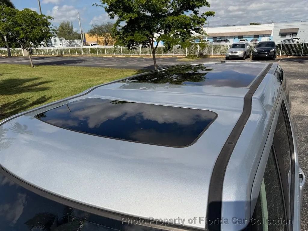 Used 2015 Land Rover LR4 HSE LUX image 27