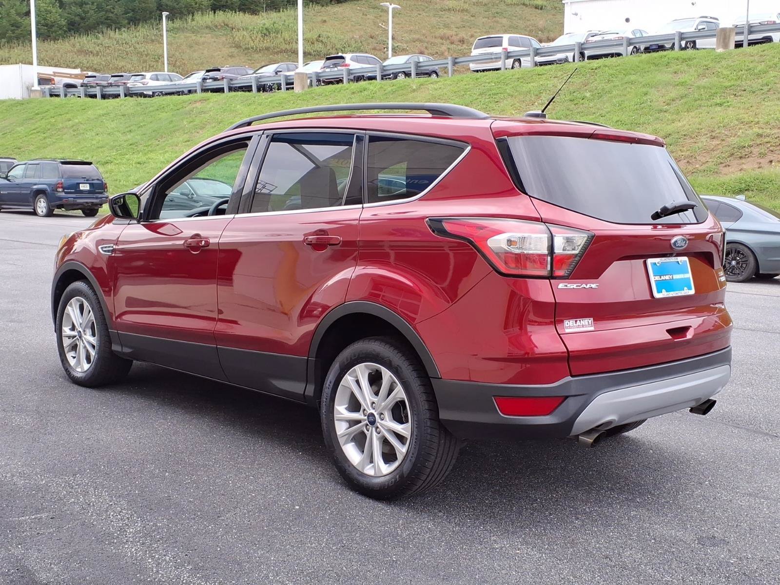 Used 2018 Ford Escape SE AWD/4WD image 6