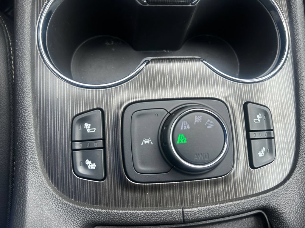 Used 2022 GMC Acadia SLT w/ LPO, Floor Liner Package AWD/4WD image 21