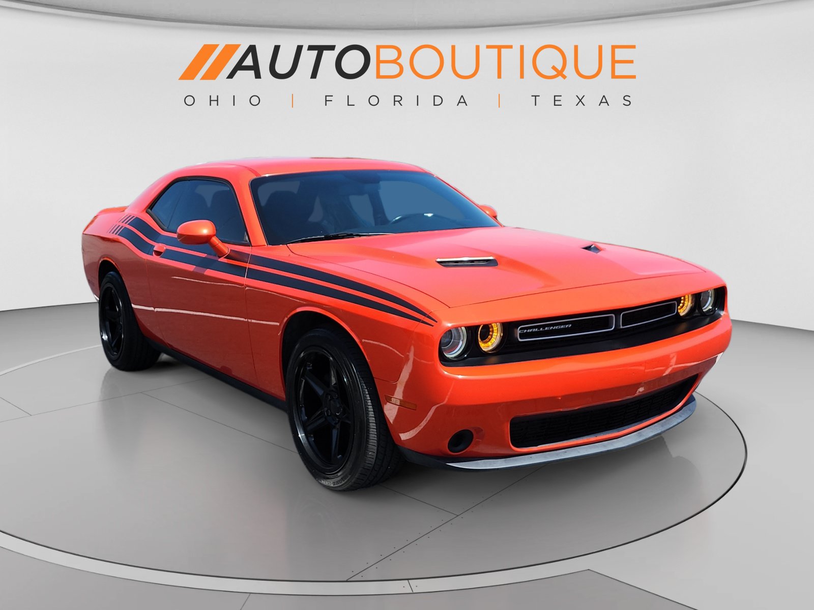 Used 2019 Dodge Challenger SXT RWD image 7