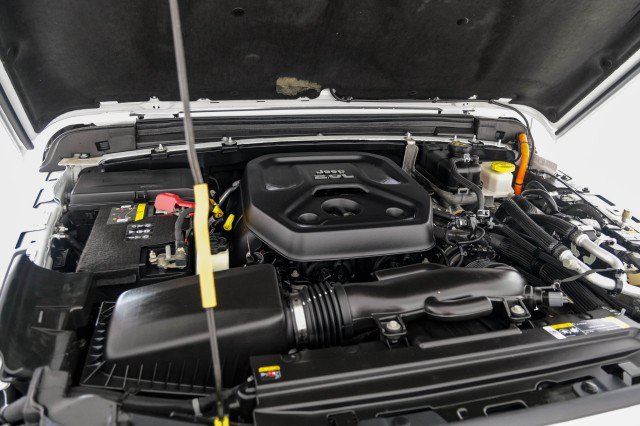 Used 2021 Jeep Wrangler Unlimited Sahara w/ Cold Weather Group AWD/4WD image 54