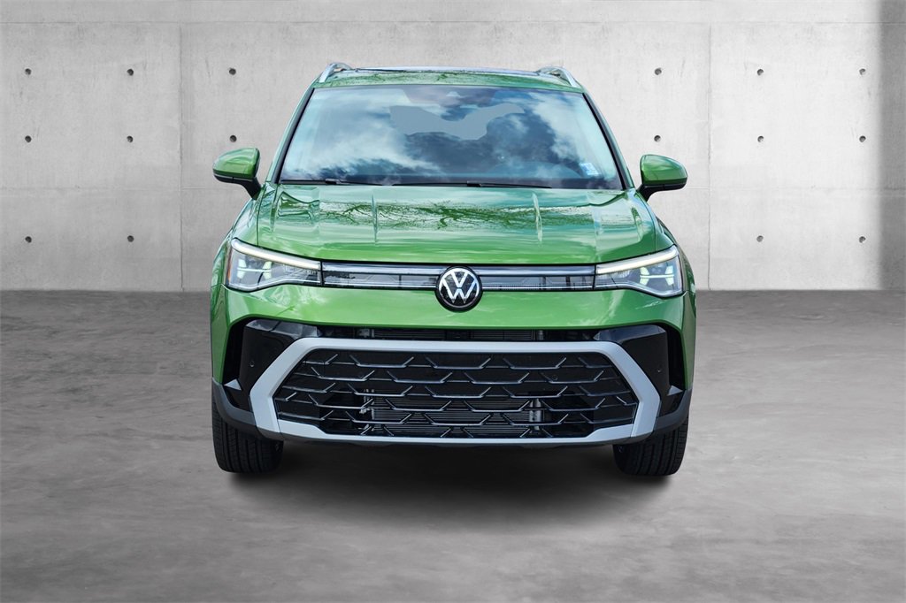 New 2025 Volkswagen Taos SEL image 8