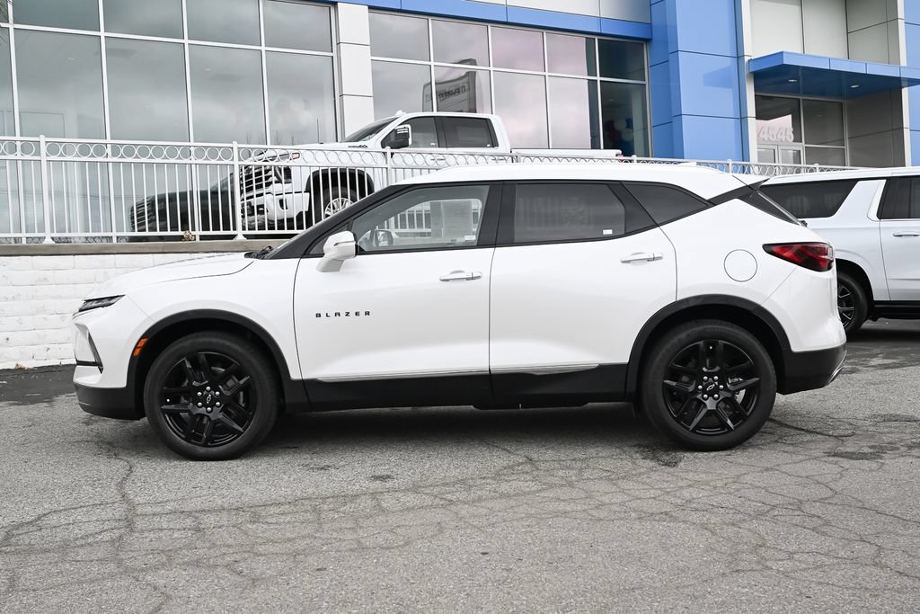 Used 2023 Chevrolet Blazer Premier FWD image 8
