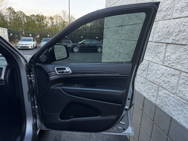 Used 2021 Jeep Grand Cherokee Limited image 21