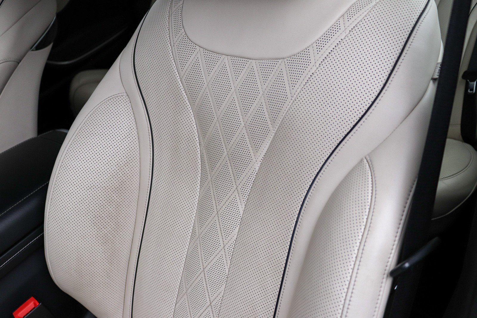 Used 2017 Mercedes-Benz S 550 Sedan image 29