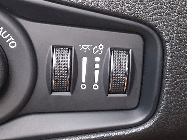 Used 2023 Jeep Renegade Latitude image 24