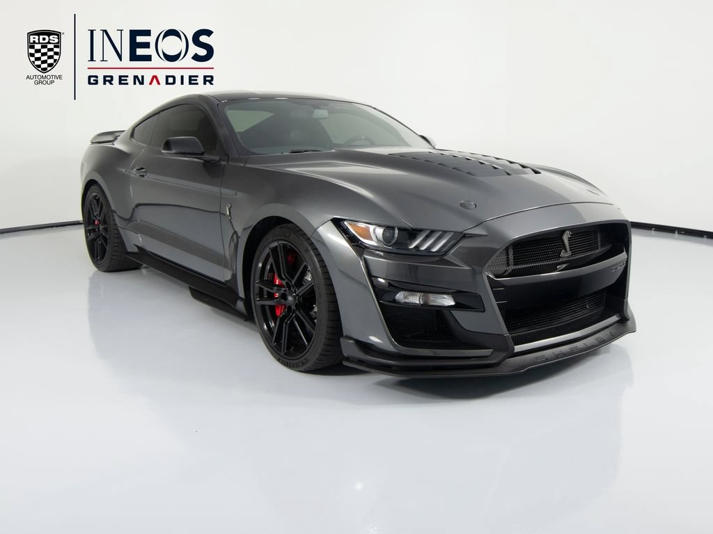 Used 2020 Ford Mustang Shelby GT500 w/ Technology Package RWD image 3