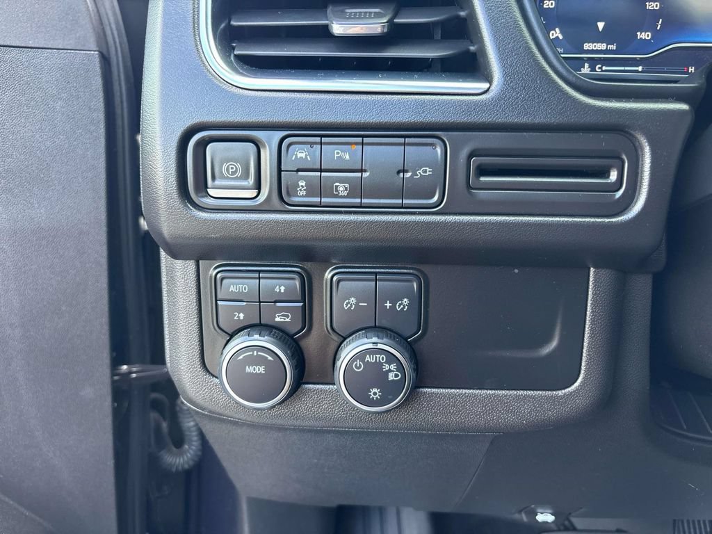 Used 2022 Chevrolet Tahoe LT w/ LT Signature Plus Package AWD/4WD image 23