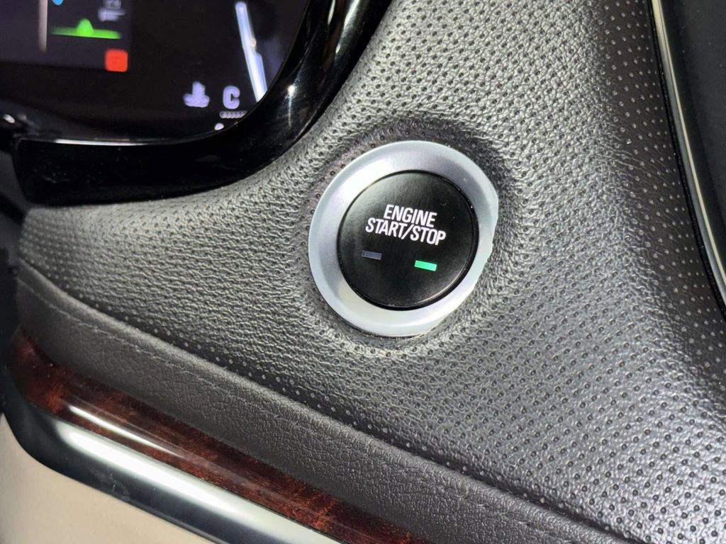 Used 2017 Cadillac XT5 Luxury w/ Driver Awareness Package image 25