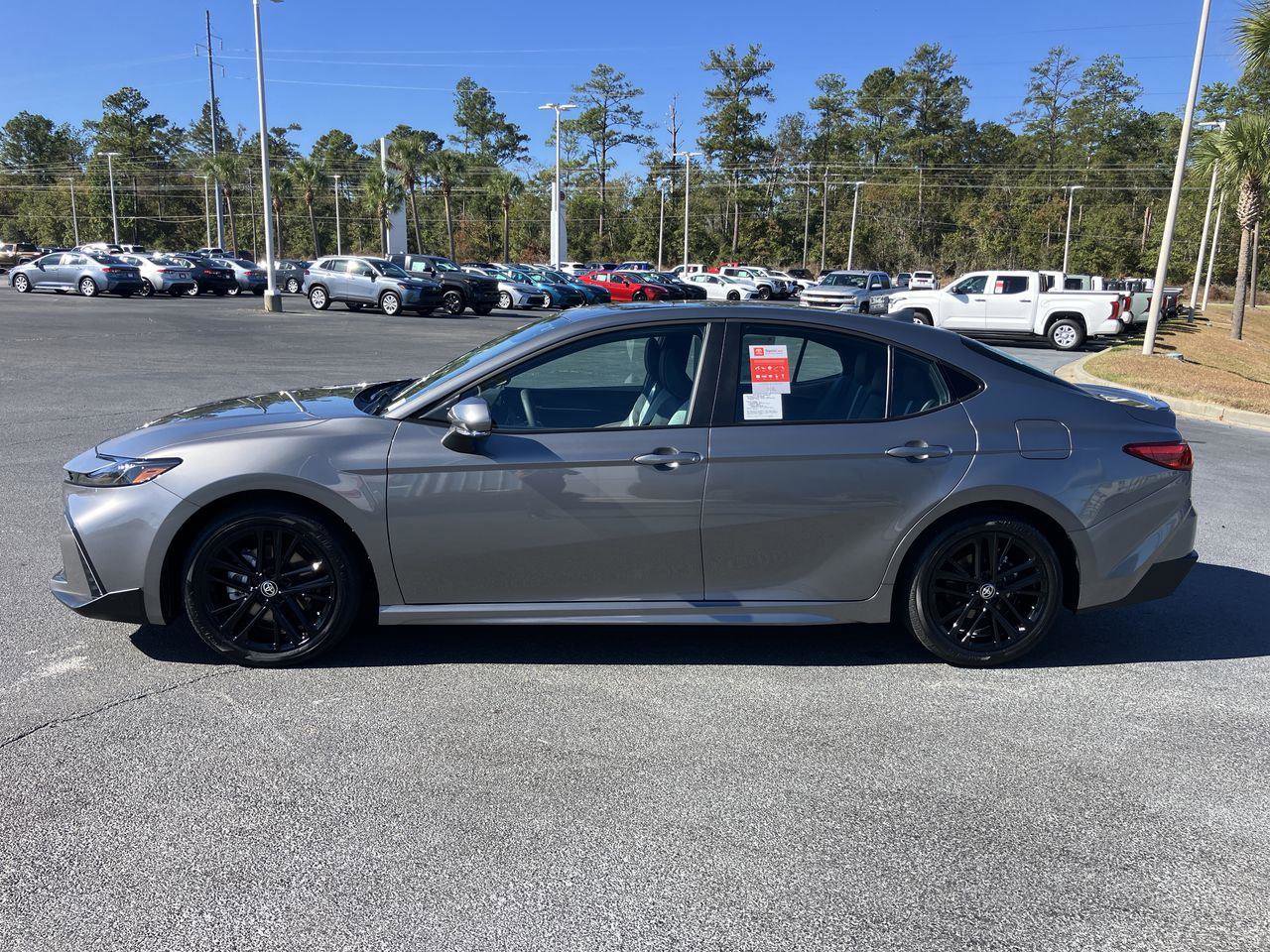 New 2026 Toyota Camry SE image 2