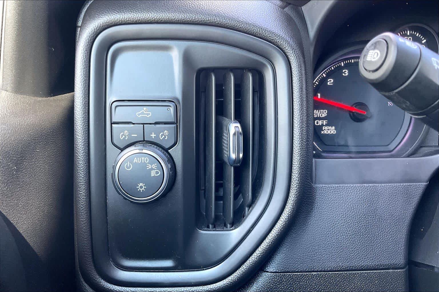 Used 2022 Chevrolet Silverado 1500 Custom RWD image 33