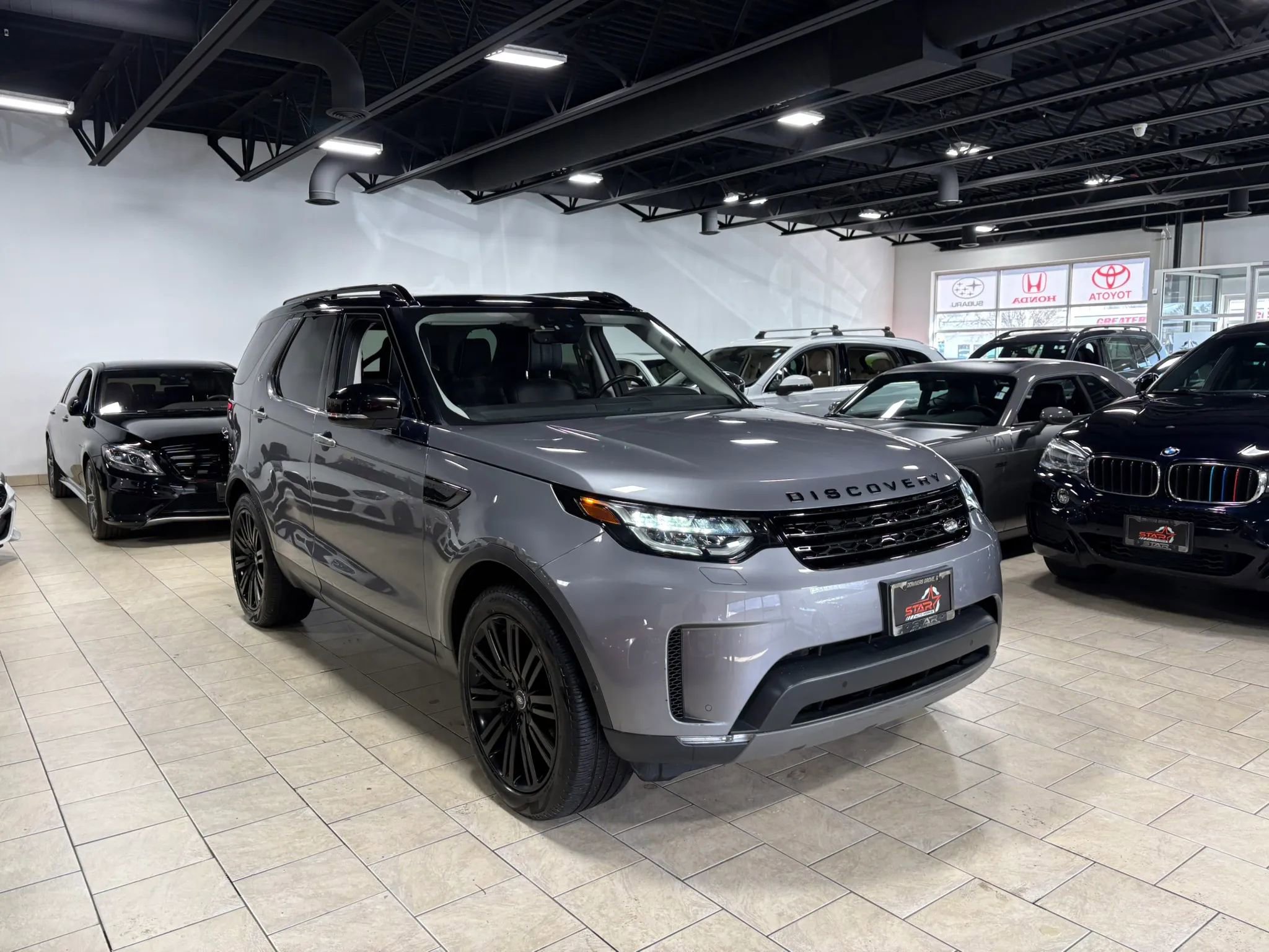 Used 2020 Land Rover Discovery HSE Luxury AWD/4WD image 4