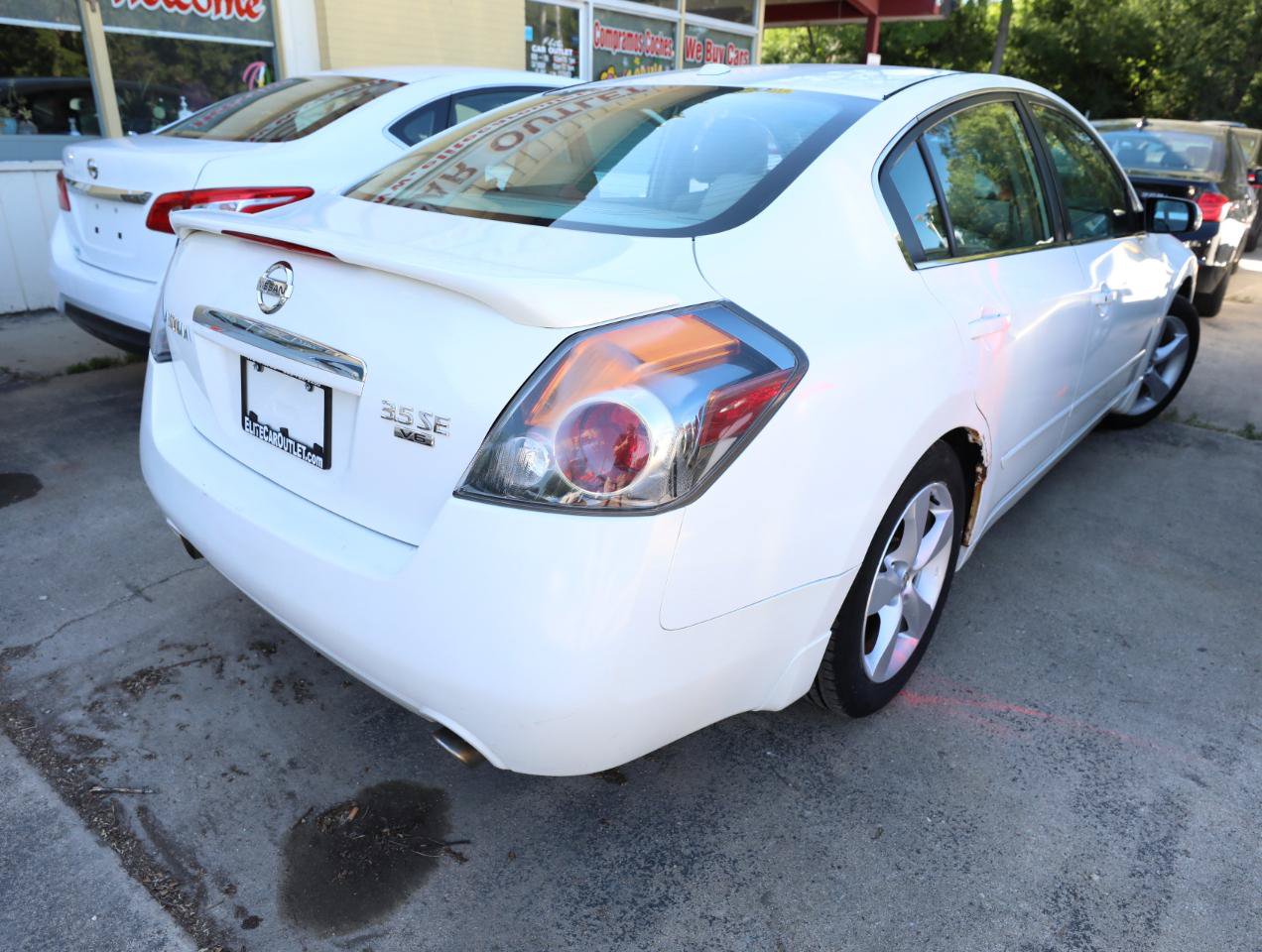 Used 2009 Nissan Altima 3.5 SE w/ Premium Pkg FWD image 6