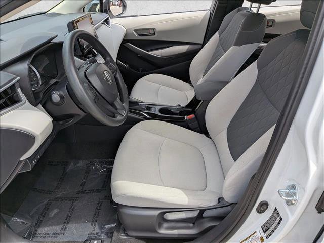 Used 2022 Toyota Corolla LE FWD image 16