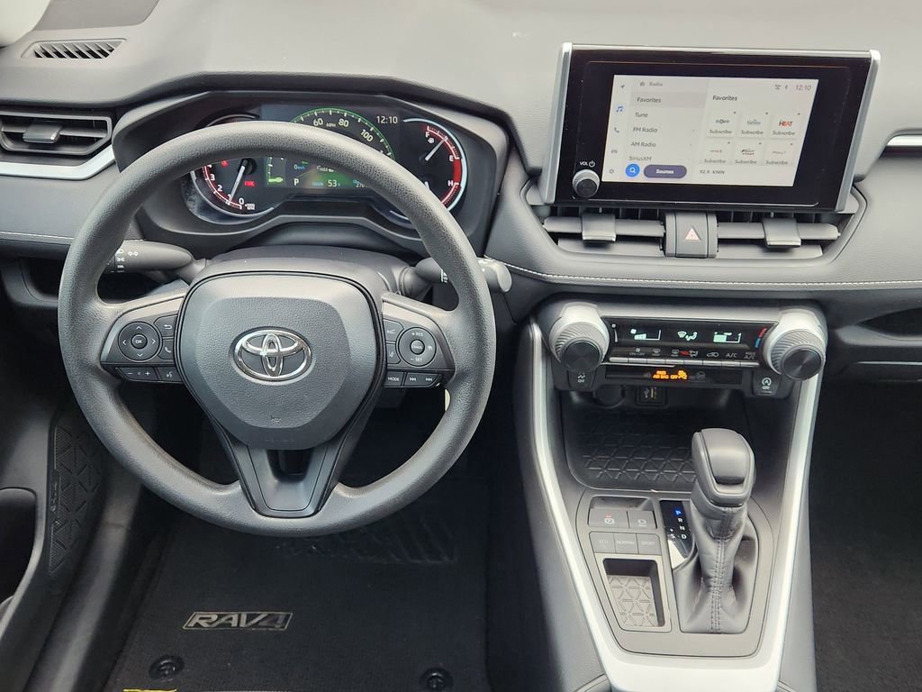 Used 2024 Toyota RAV4 LE image 31
