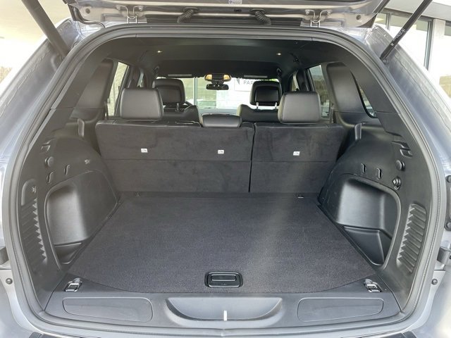 Used 2021 Jeep Grand Cherokee Laredo X image 28