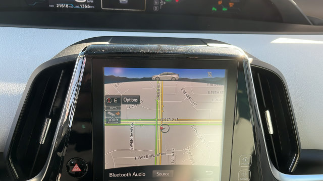 Used 2018 Toyota Prius Prime Advanced w/ Carpet Mat Package FWD image 11