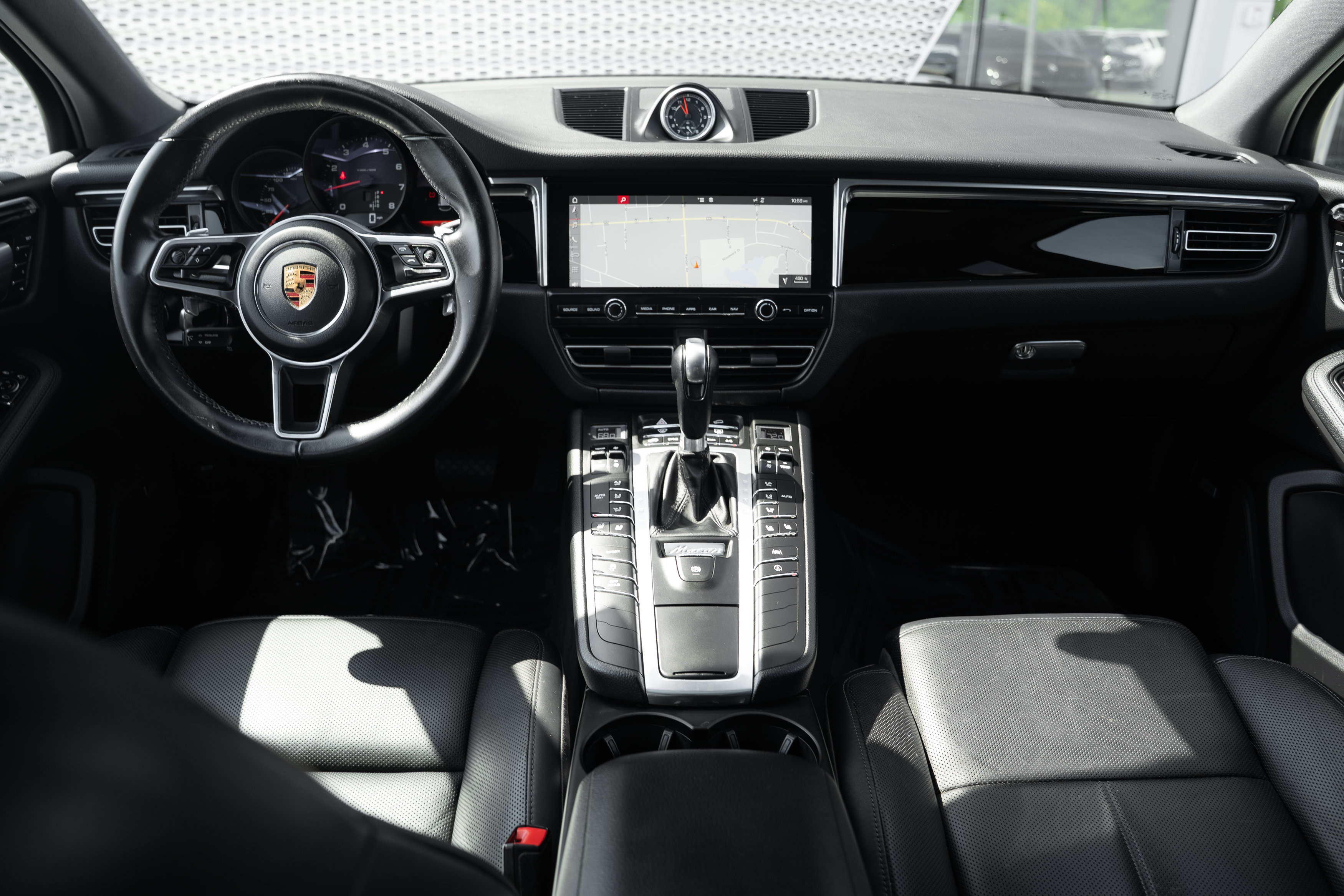 Used 2019 Porsche Macan AWD/4WD image 8