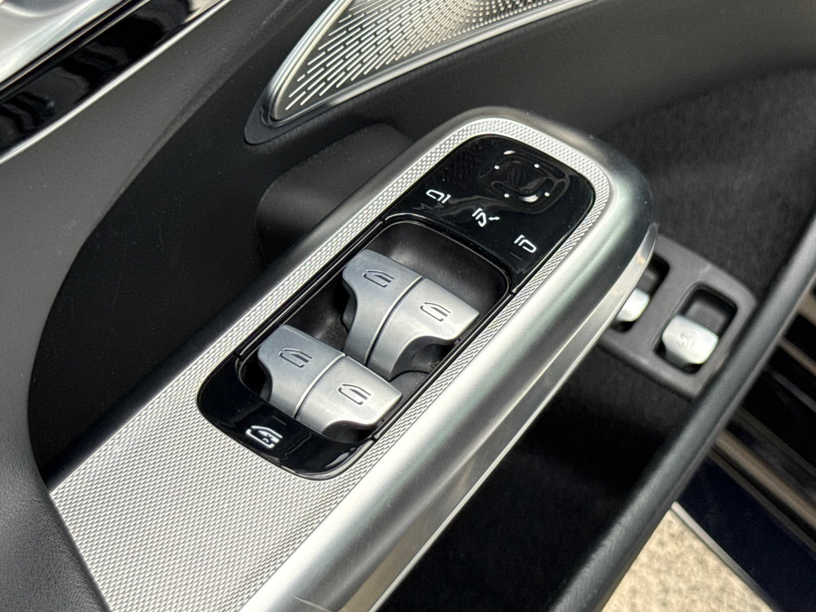 Used 2025 Mercedes-Benz E 53 AMG e 4MATIC Sedan image 24