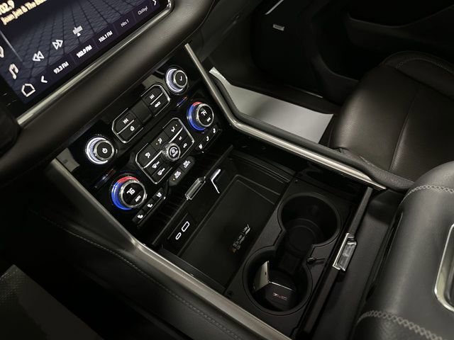 Used 2023 GMC Yukon Denali image 14