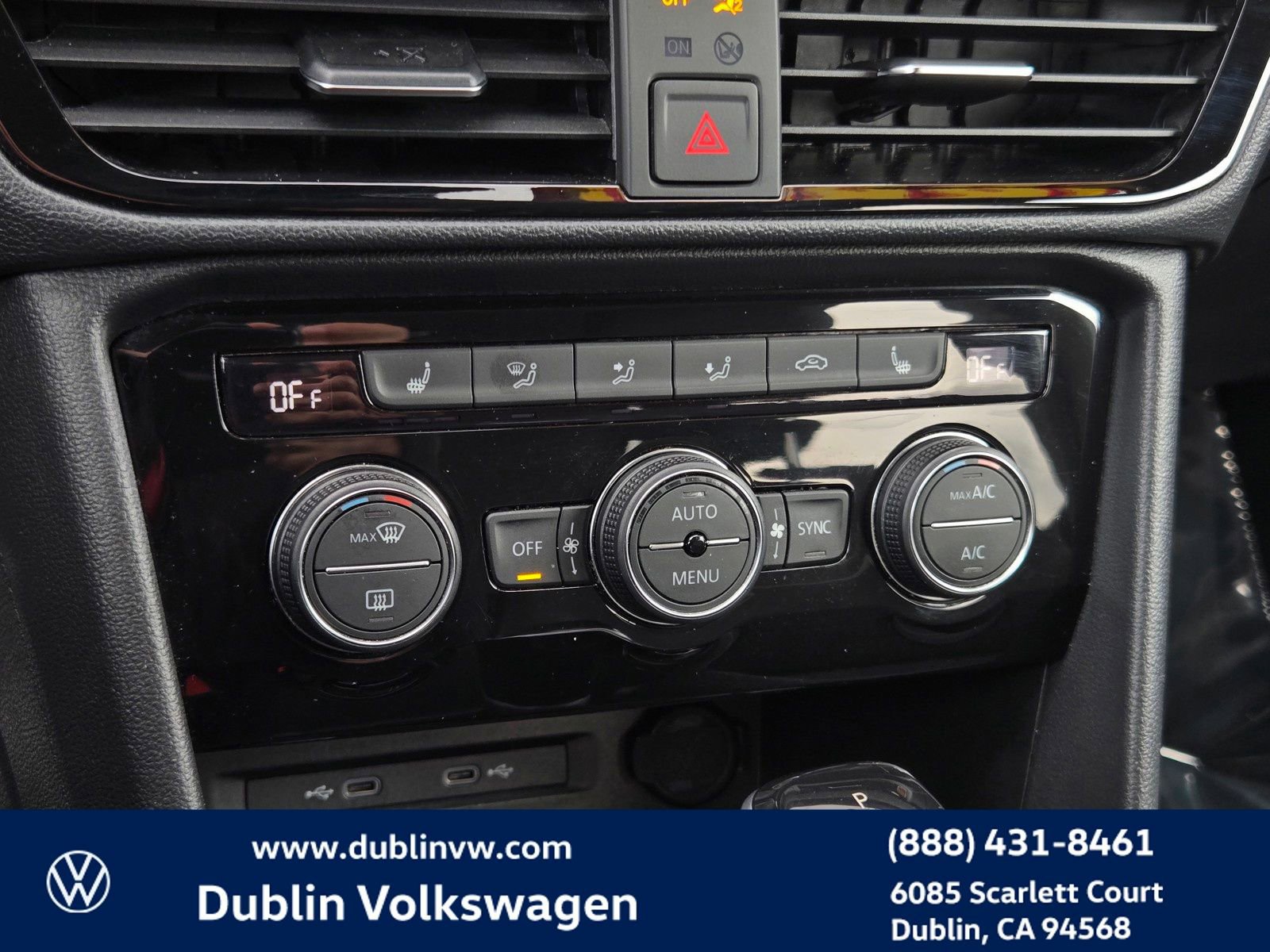 Used 2024 Volkswagen Taos SE image 18