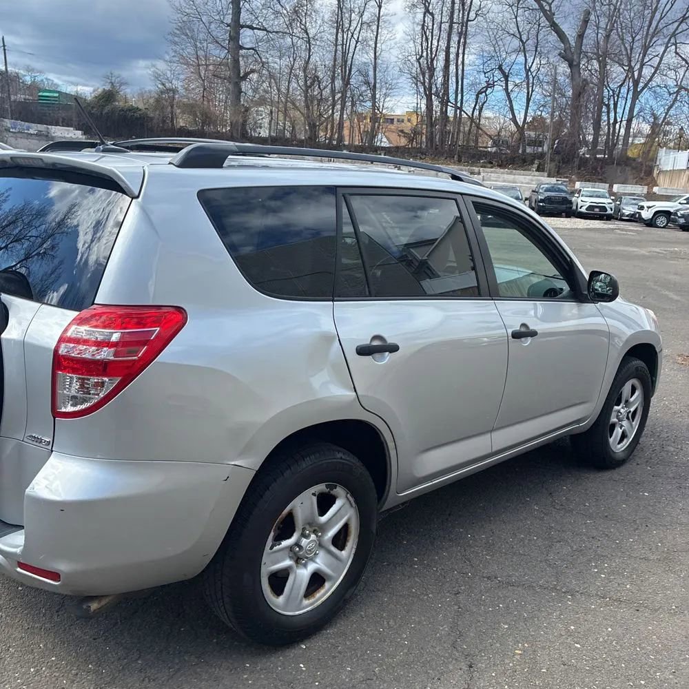 Used 2012 Toyota RAV4 4WD w/ Value Pkg image 8
